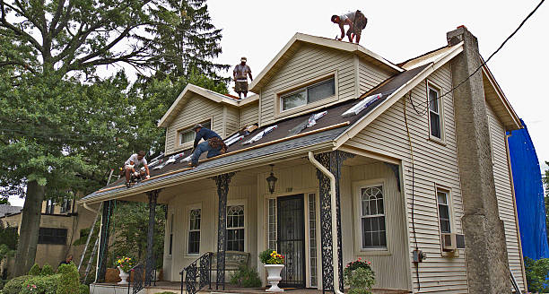 Best Emergency Roof Repair  in Smithville, OH
